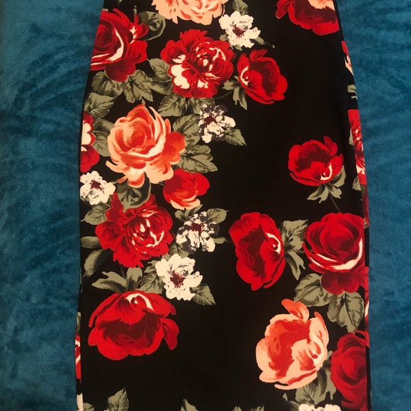 SOLD Joe & Elle two piece set pencil  skirt - Picture 3 of 4